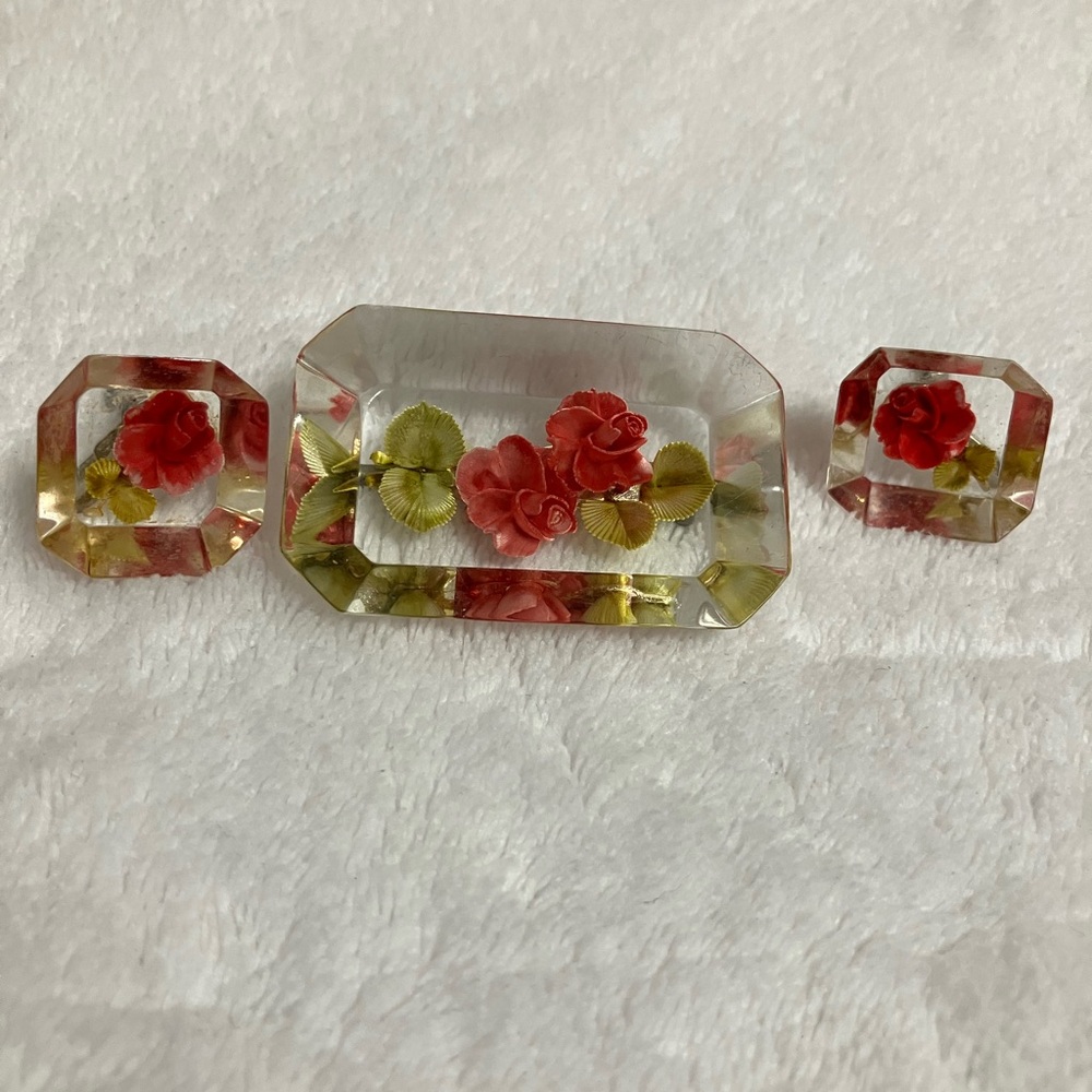 Vtg mid century estate Red or Dark Pink Rose Lucite Brooch and Earrings Set
